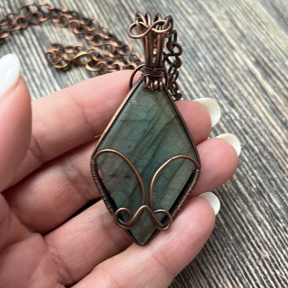 Large Labradorite Statement Copper Necklace NWOT - Picture 3 of 4